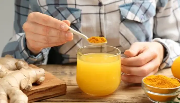 12 Keburukan Minum Air Kunyit, Penting untuk Tahu!
