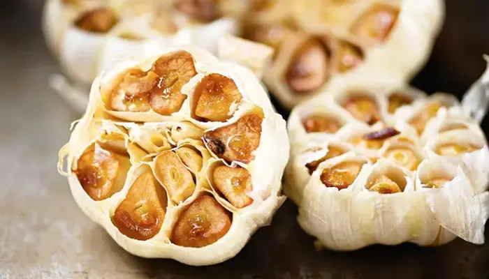 Cara Makan Bawang Putih Bakar dan Waktu Sesuai