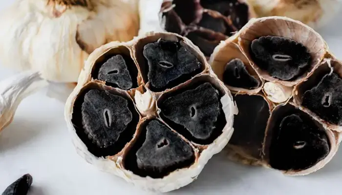 Cara Makan Black Garlic Dos yang Benar dan Waktu