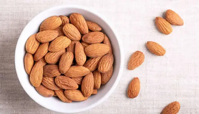 9 Keburukan Kacang Almond Penting untuk Tahu!